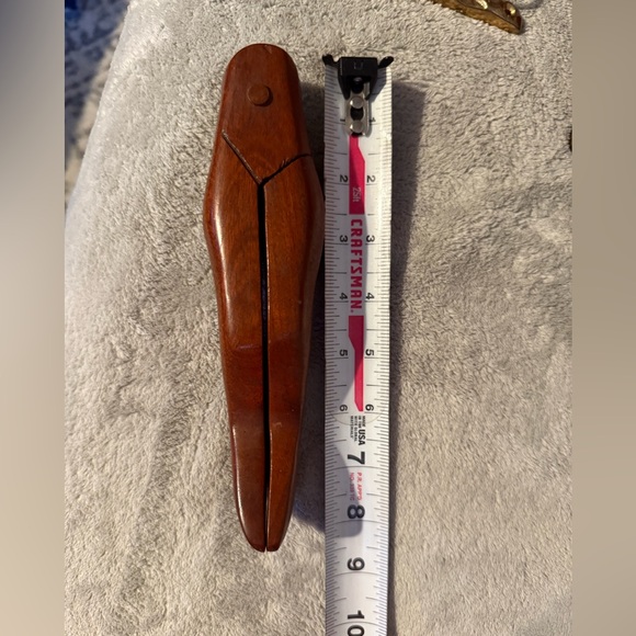 H Wooden nutcracker - Picture 10 of 10